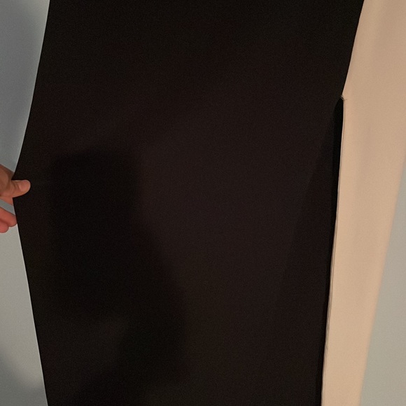 Black evening dress - Picture 4 of 9